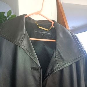 WOMEN'S LEATHER JACKET SIZE MEDIUM